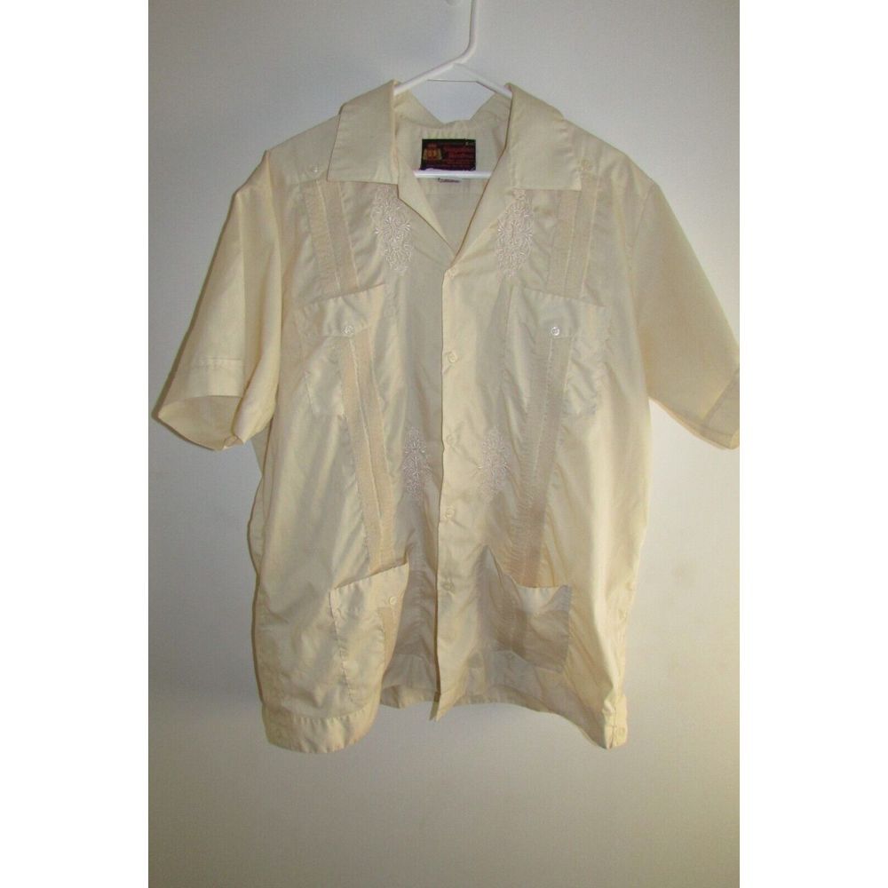 Guayabera Yucateca Copacabana Mens Shirt Size XL 42 Satin 4 pockets yellow